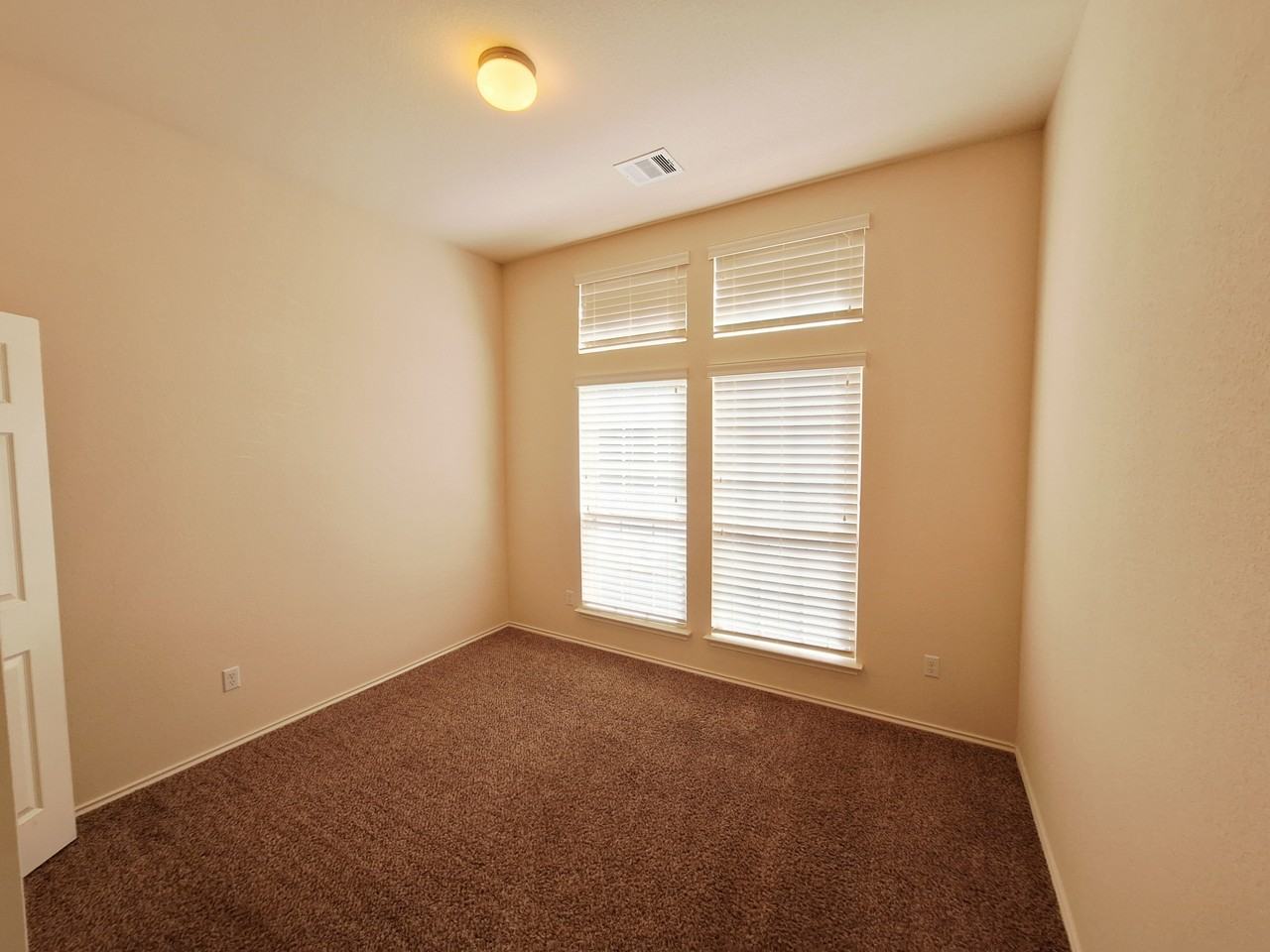 525 Loma Cedro Bnd #1 - Photo 5 of 36