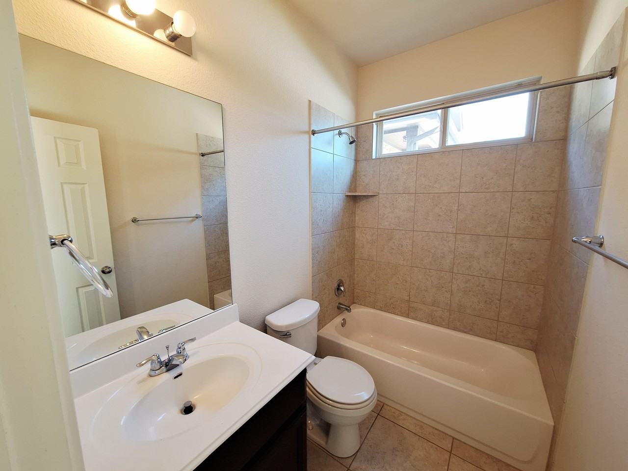 525 Loma Cedro Bnd #1 - Photo 6 of 36