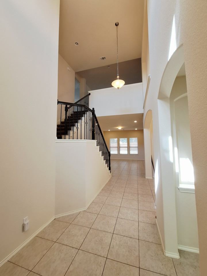 525 Loma Cedro Bnd #1 - Photo 7 of 36