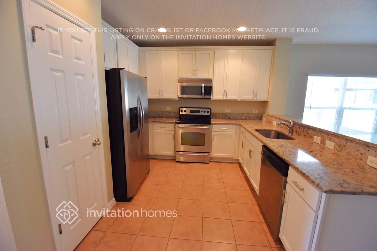 14140 Waterford Creek Blvd - Photo 3 of 14