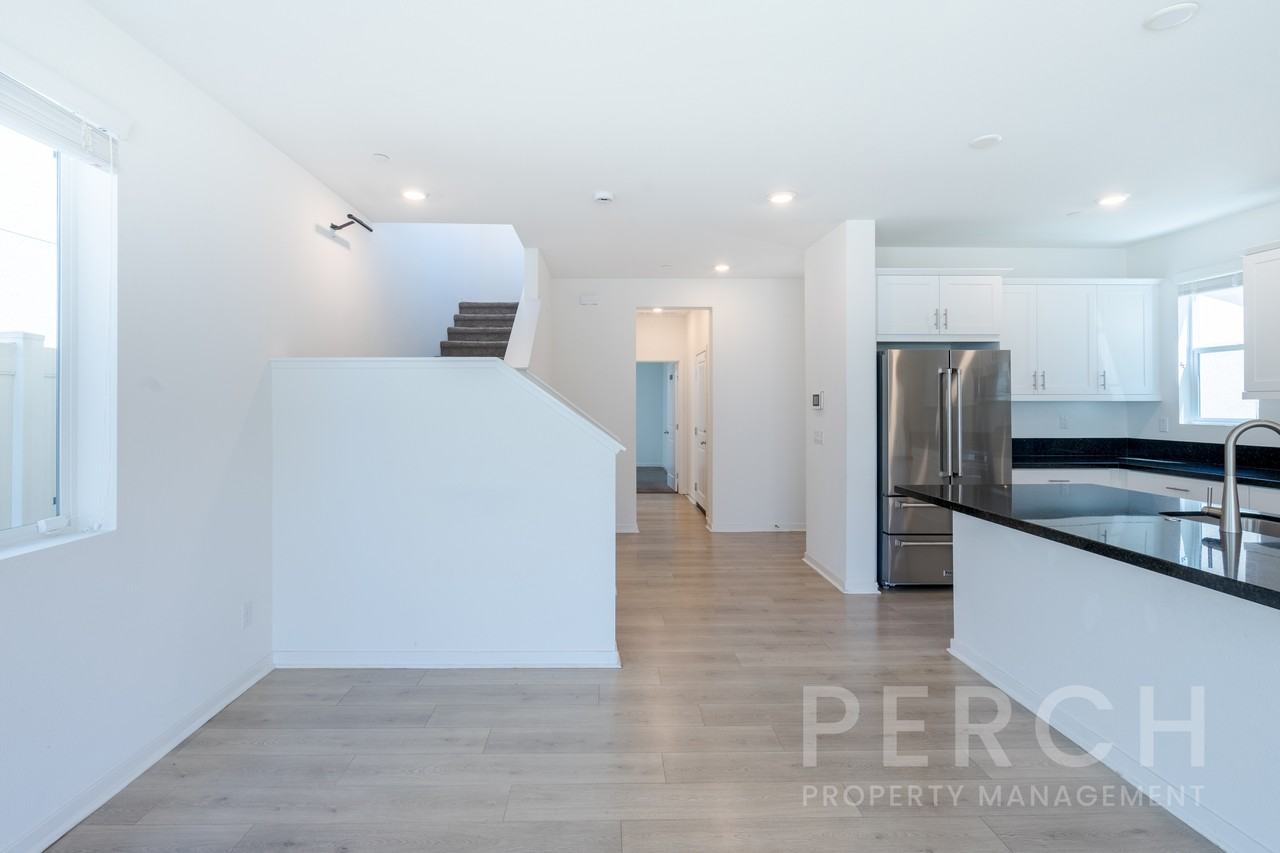 24473 Sonieta Ct #1 - Photo 3 of 39