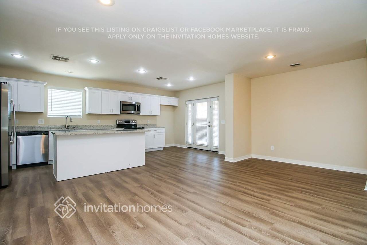 2551 E Diamond Cir - Photo 5 of 17