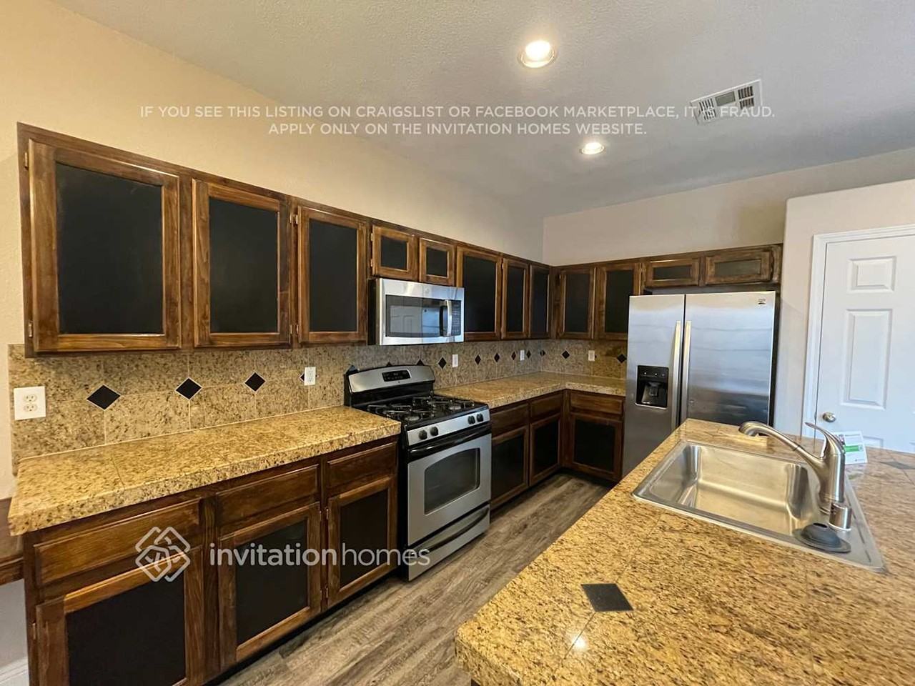 5201 Wapiti Point Ct - Photo 6 of 23