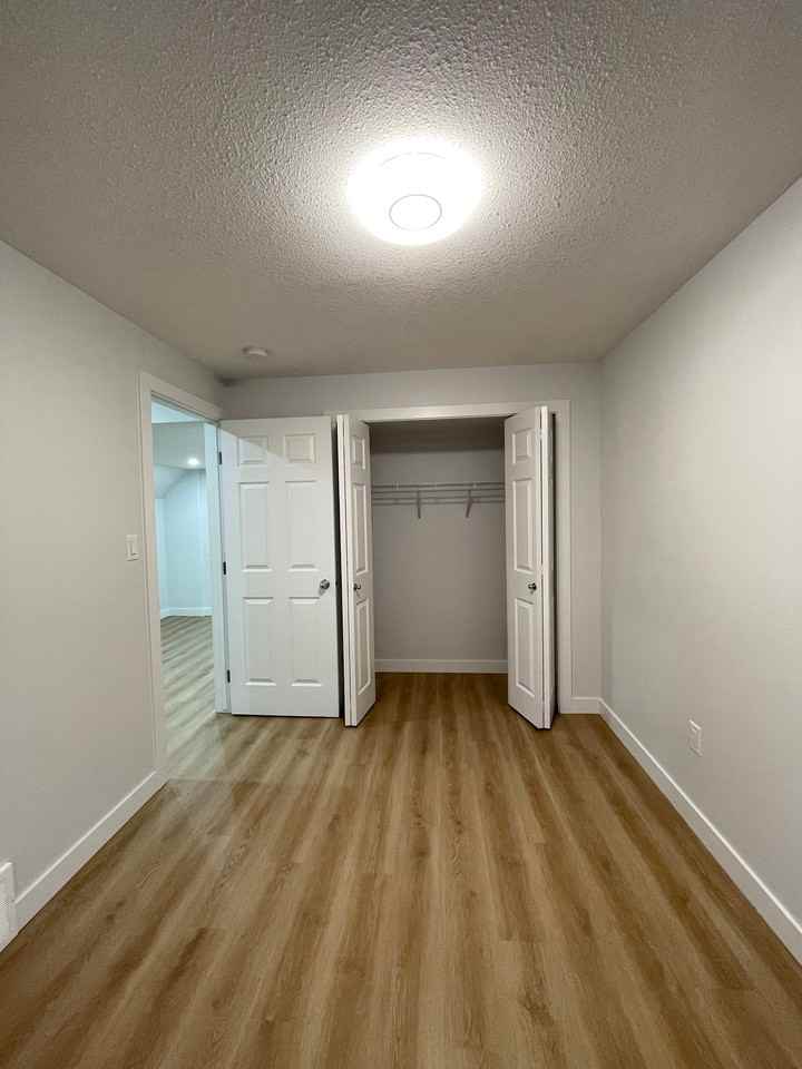15622 18 Ave Sw - Photo 7 of 14