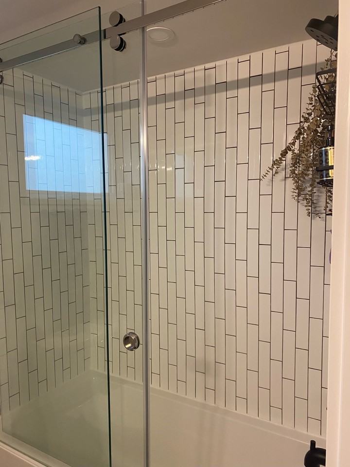 #401 -1716 Napier Street - Photo 2 of 17