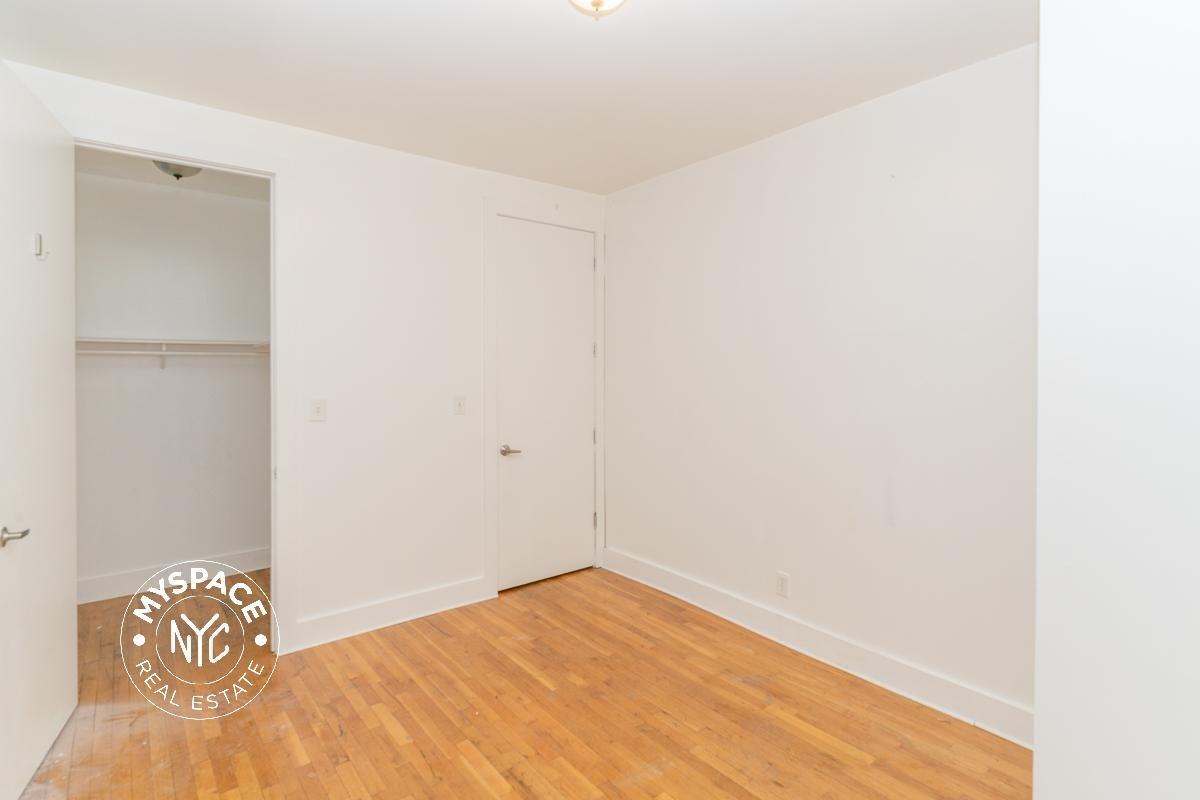 680 Monroe St #3E - Photo 5 of 13
