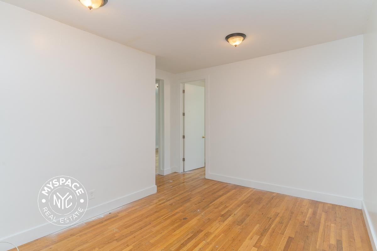 680 Monroe St #3E - Photo 6 of 13