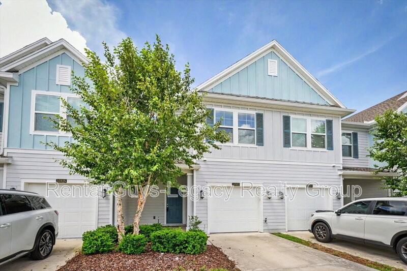 10323 Alder Creek Ln - Photo 2 of 31