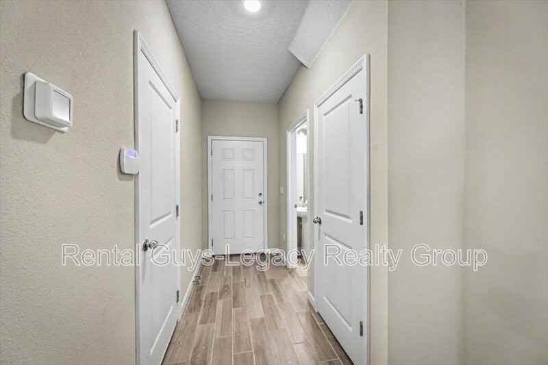 10323 Alder Creek Ln - Photo 4 of 31