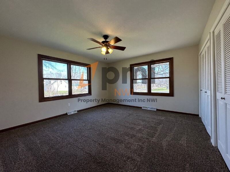 202 Es - Photo 7 of 24
