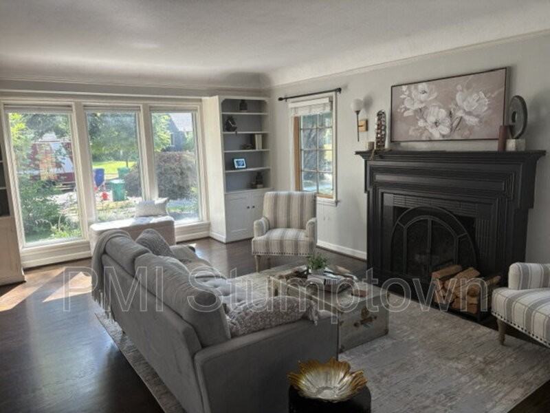 7407 Se 30th Ave - Photo 4 of 32