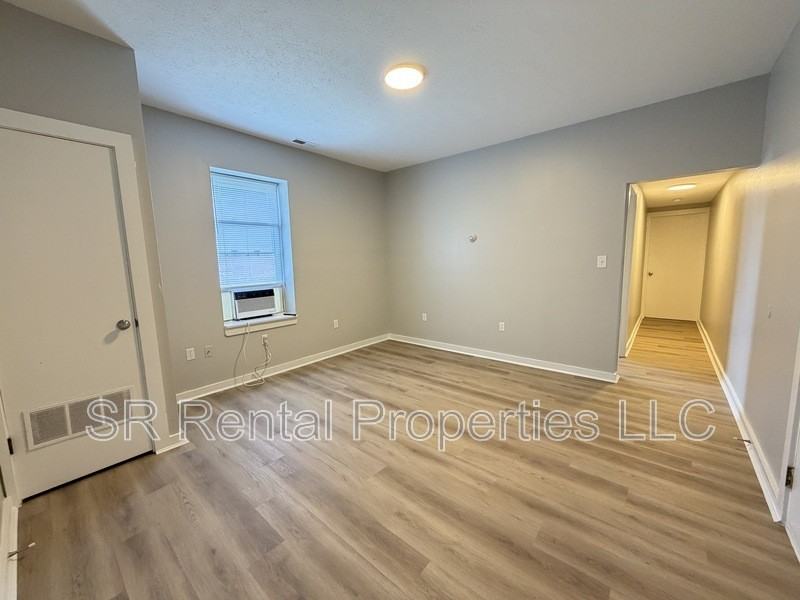 243 S Main St #3 - Photo 5 of 17