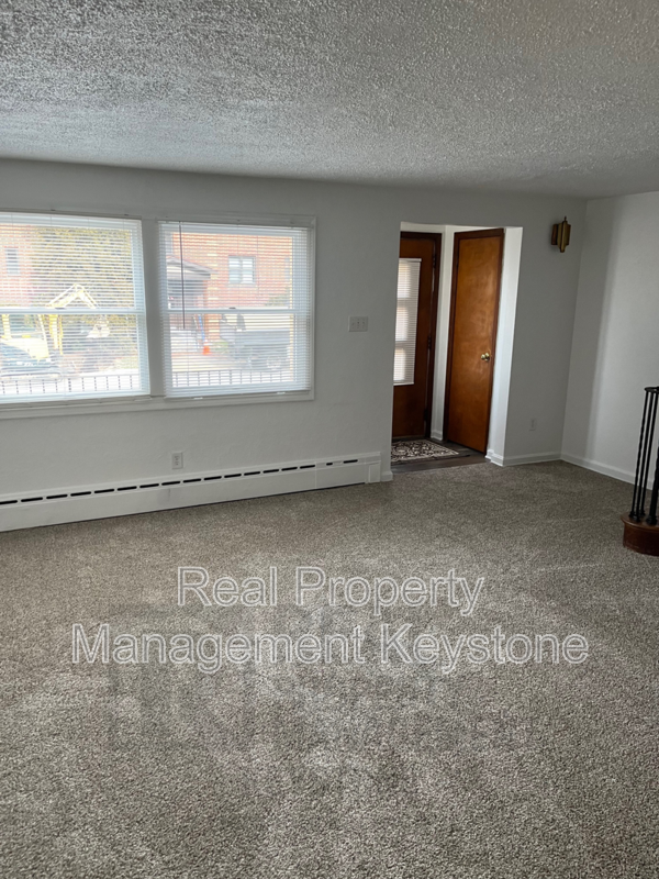 307 Greenlee Rd - Photo 5 of 19