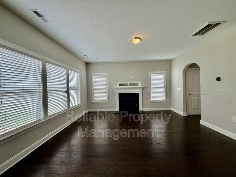 36 Douglas Fir Pl - Photo 2 of 24