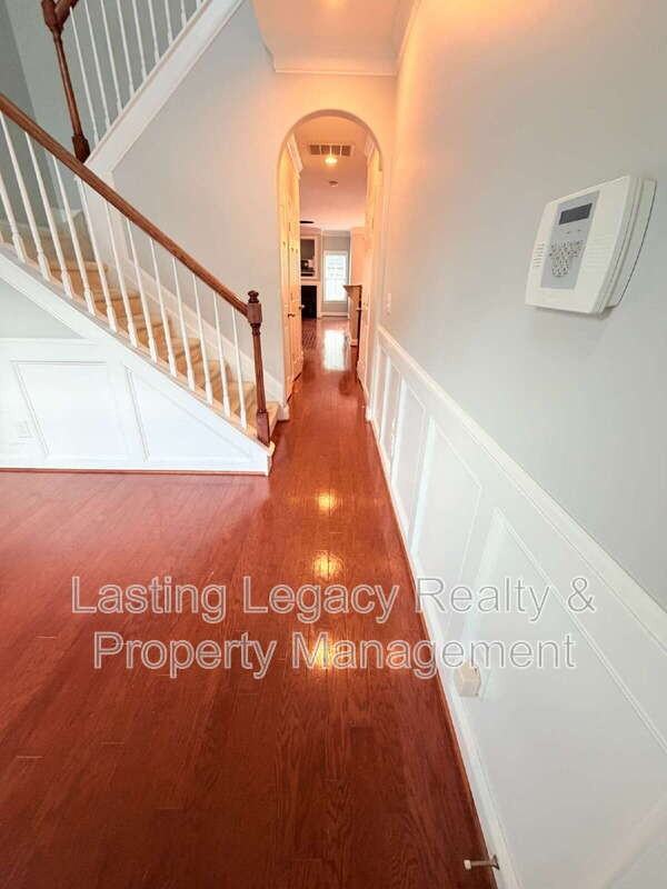 959 Silver Leaf Dr - Photo 3 of 34