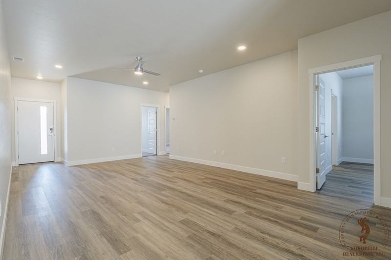 2454 Hamilton Rd - Photo 2 of 30