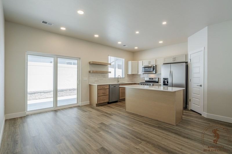 2454 Hamilton Rd - Photo 5 of 30