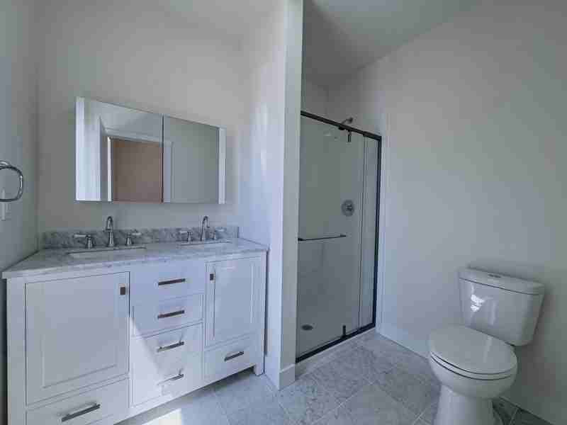 2013 Green St - Photo 3 of 32