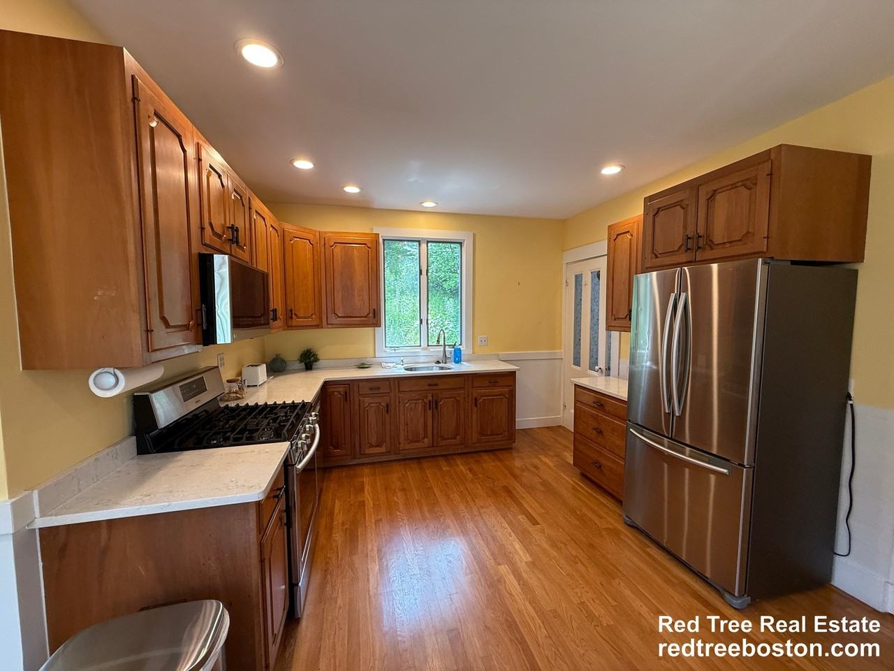 36 Maple Ave - Photo 4 of 49