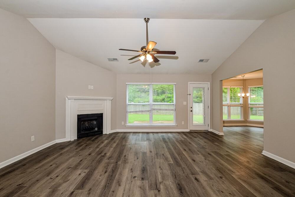 13183 Sandbourne S - Photo 5 of 17