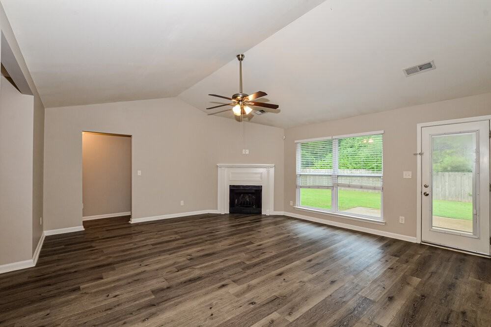 13183 Sandbourne S - Photo 6 of 17