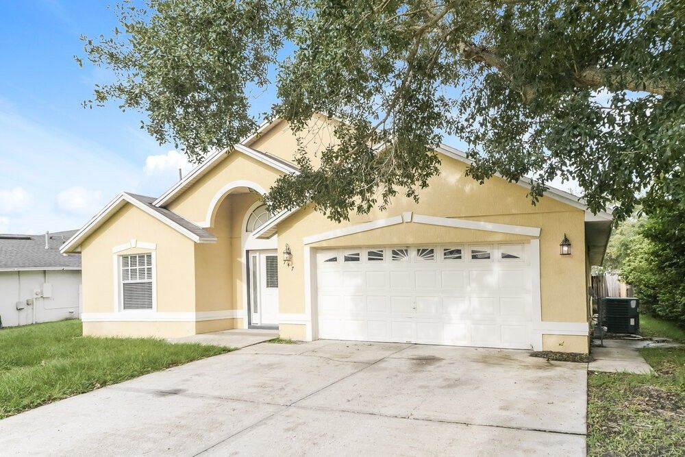 747 Citrus Cove Dr - Photo 3 of 16