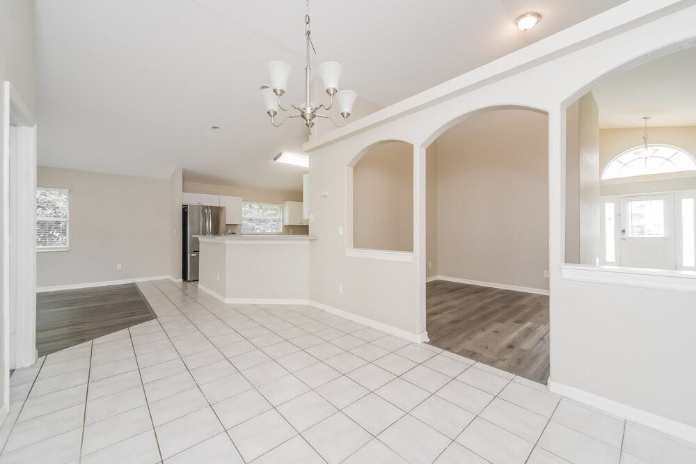 747 Citrus Cove Dr - Photo 6 of 16