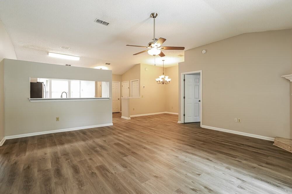 3402 Westfield Dr - Photo 6 of 17