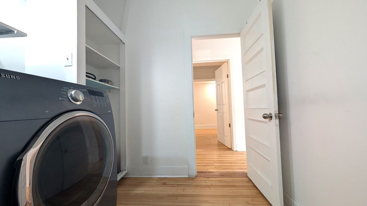 56 2e Av - Photo 5 of 10
