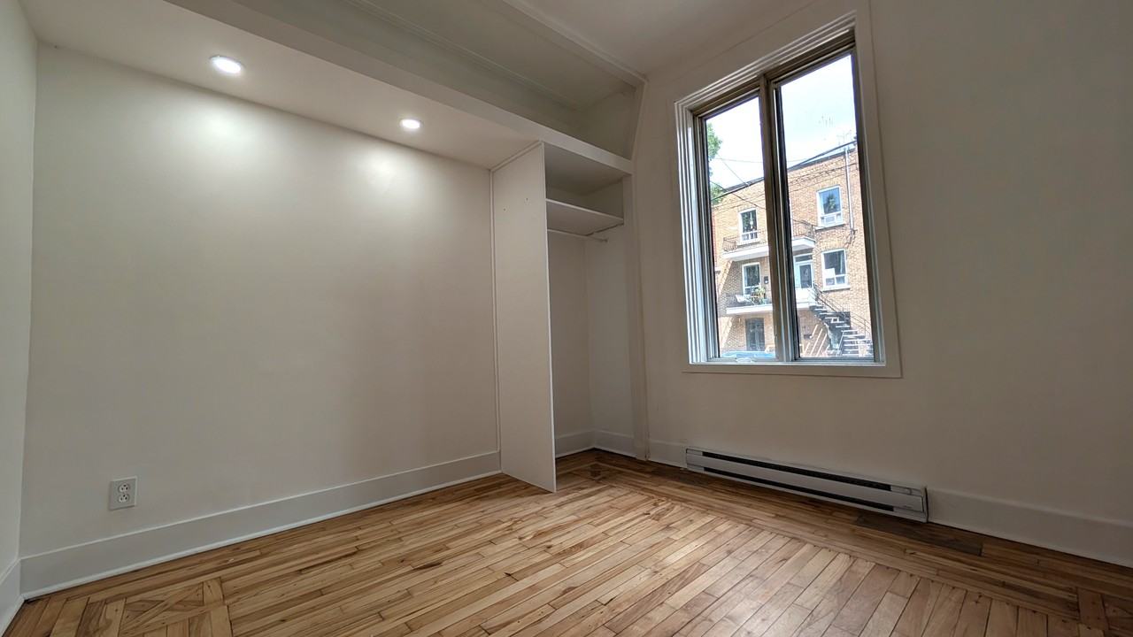 56 2e Av - Photo 7 of 10