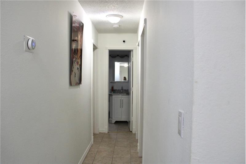 2533 Se Grand Dr - Photo 4 of 32