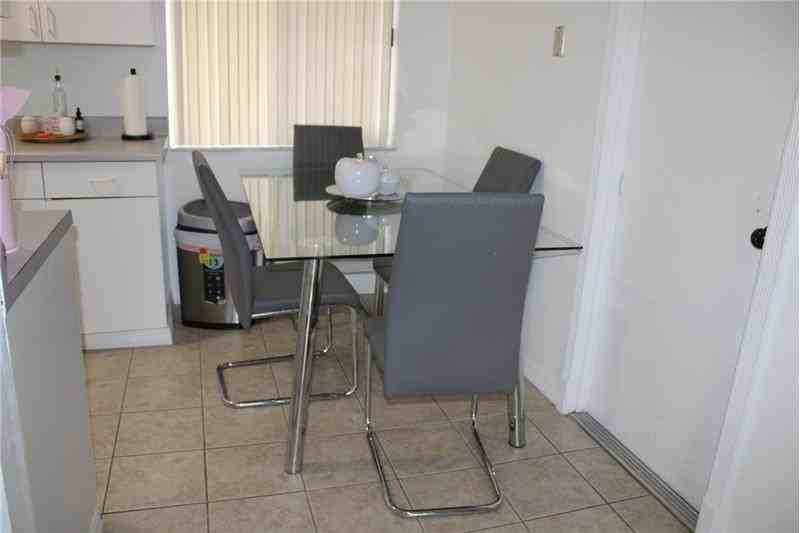 2533 Se Grand Dr - Photo 7 of 32
