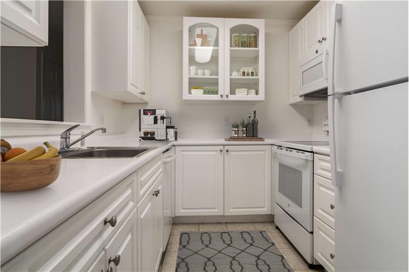 138 Edgemere Rd #11 - Photo 2 of 6