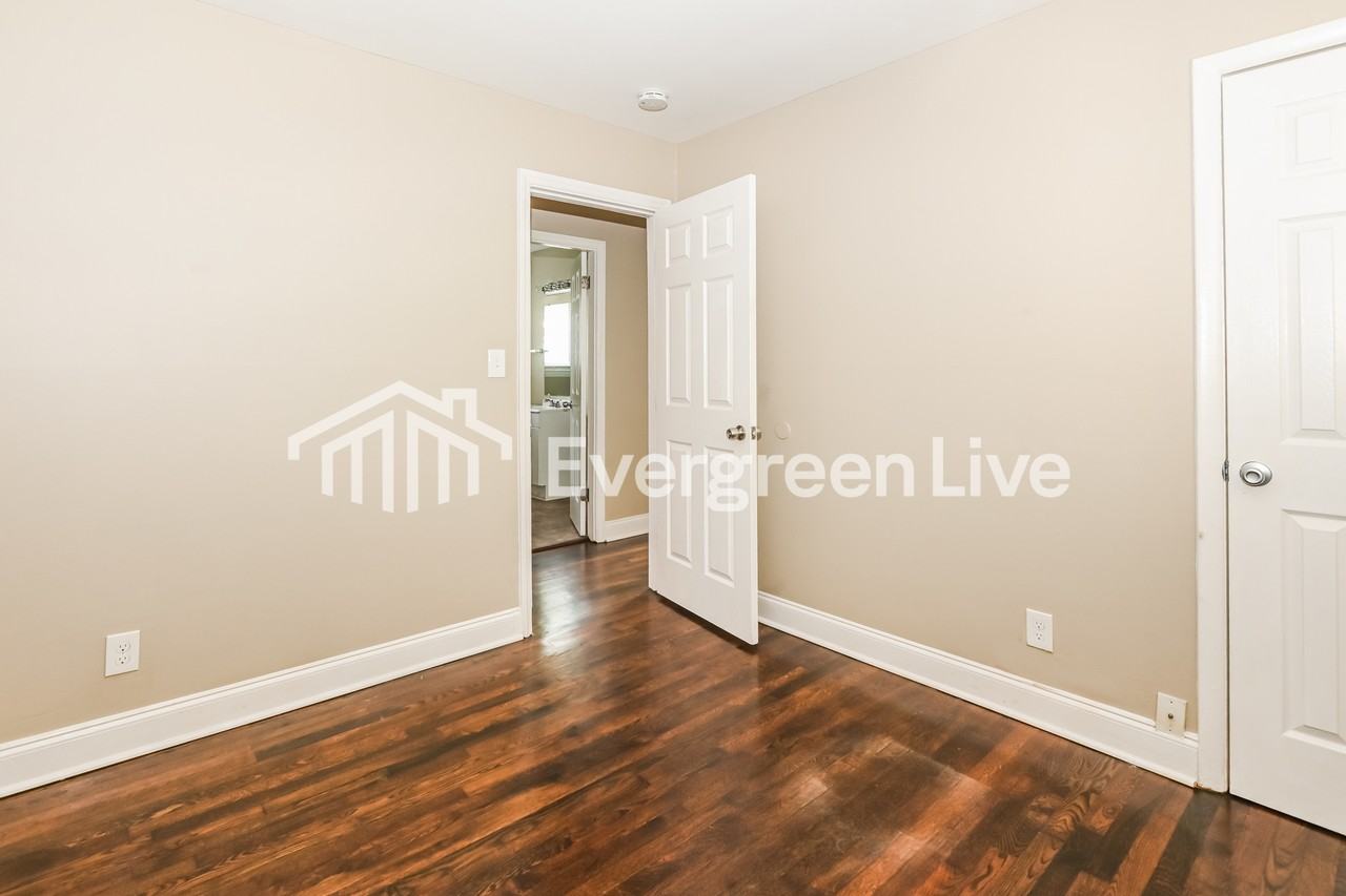 538 Wellingford St - Photo 7 of 15