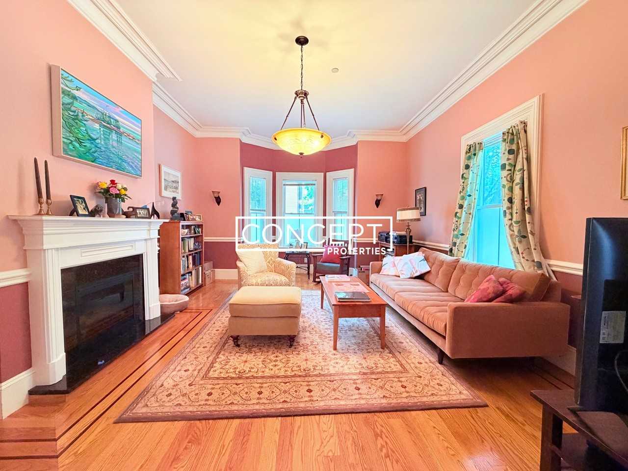 81 Walnut Rd #1
