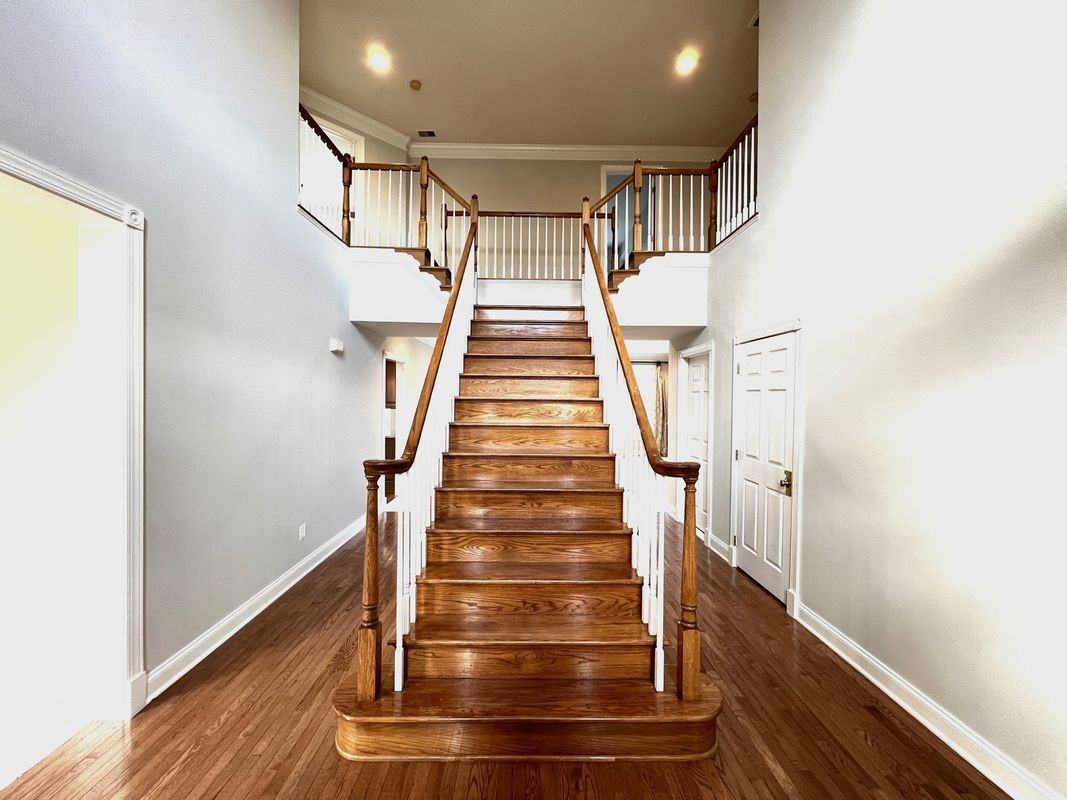 5920 Interlachen Ct - Photo 2 of 32
