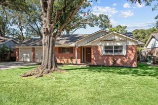 10030 Haddington Dr - Photo 1 of 1