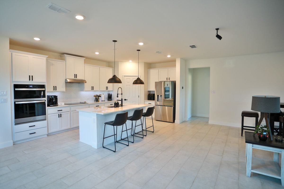 2412 Wheeler Ave - Photo 6 of 20
