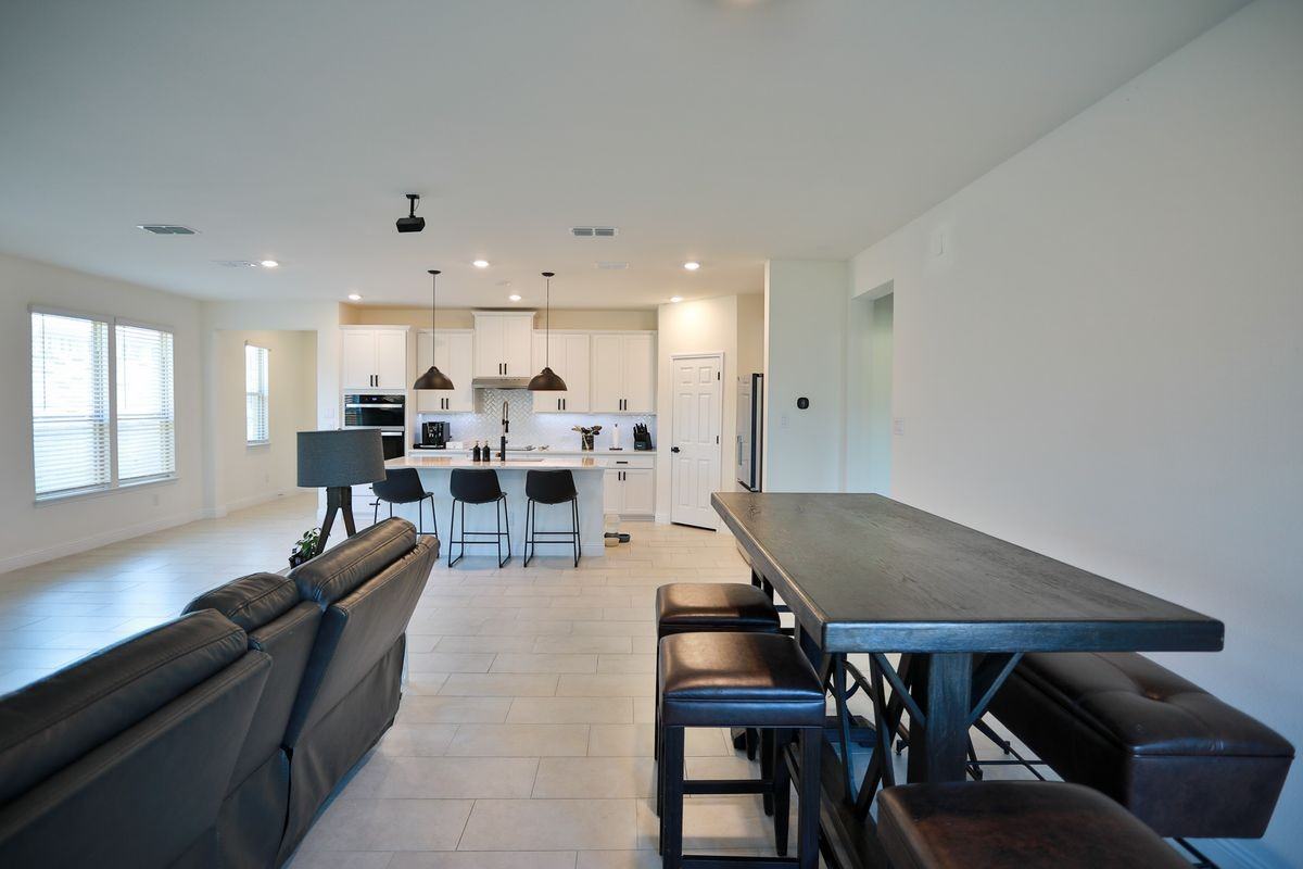 2412 Wheeler Ave - Photo 7 of 20