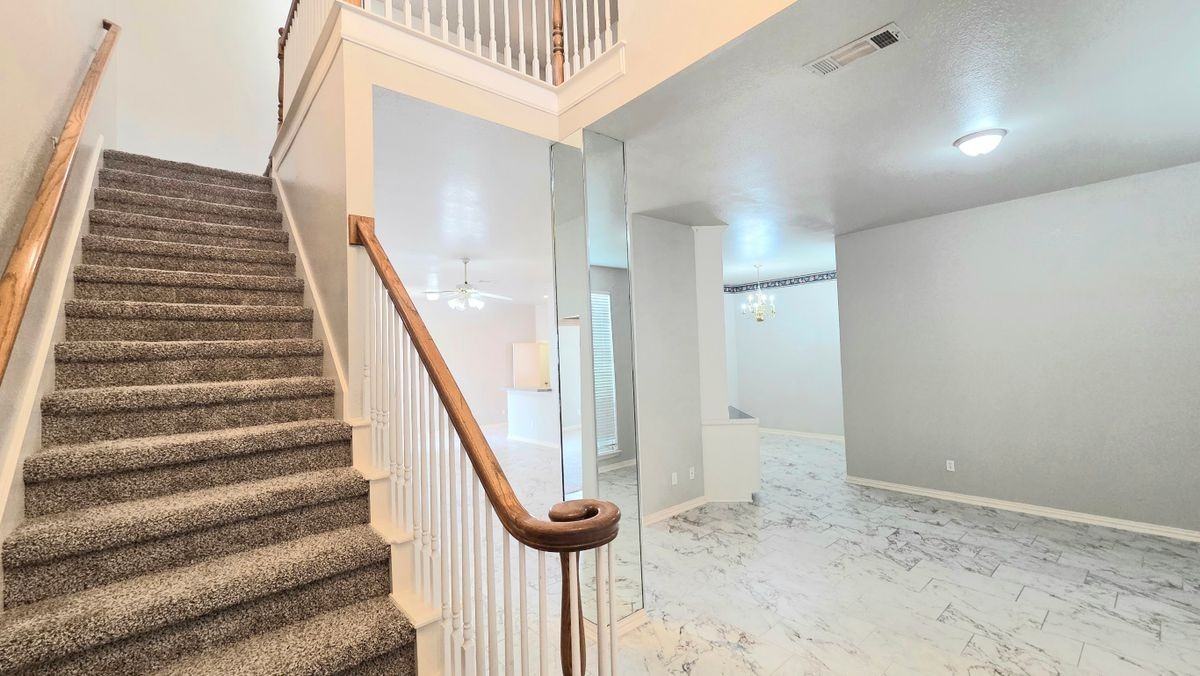 4101 Pinewood Dr - Photo 3 of 29