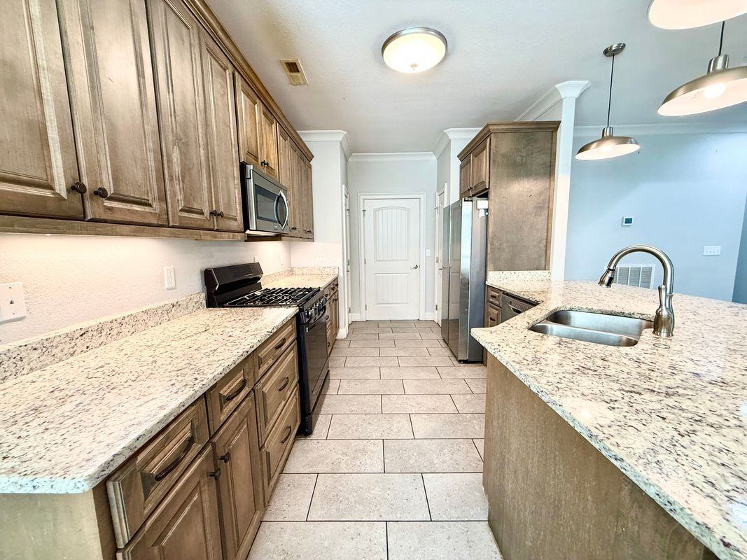 797 Thomas Ave - Photo 6 of 15