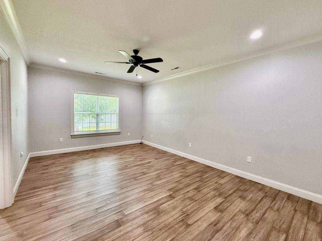 797 Thomas Ave - Photo 7 of 15