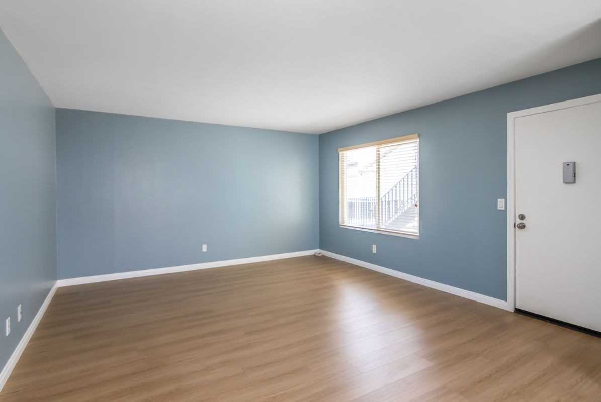 868 Cinnamon Ln - Photo 4 of 16