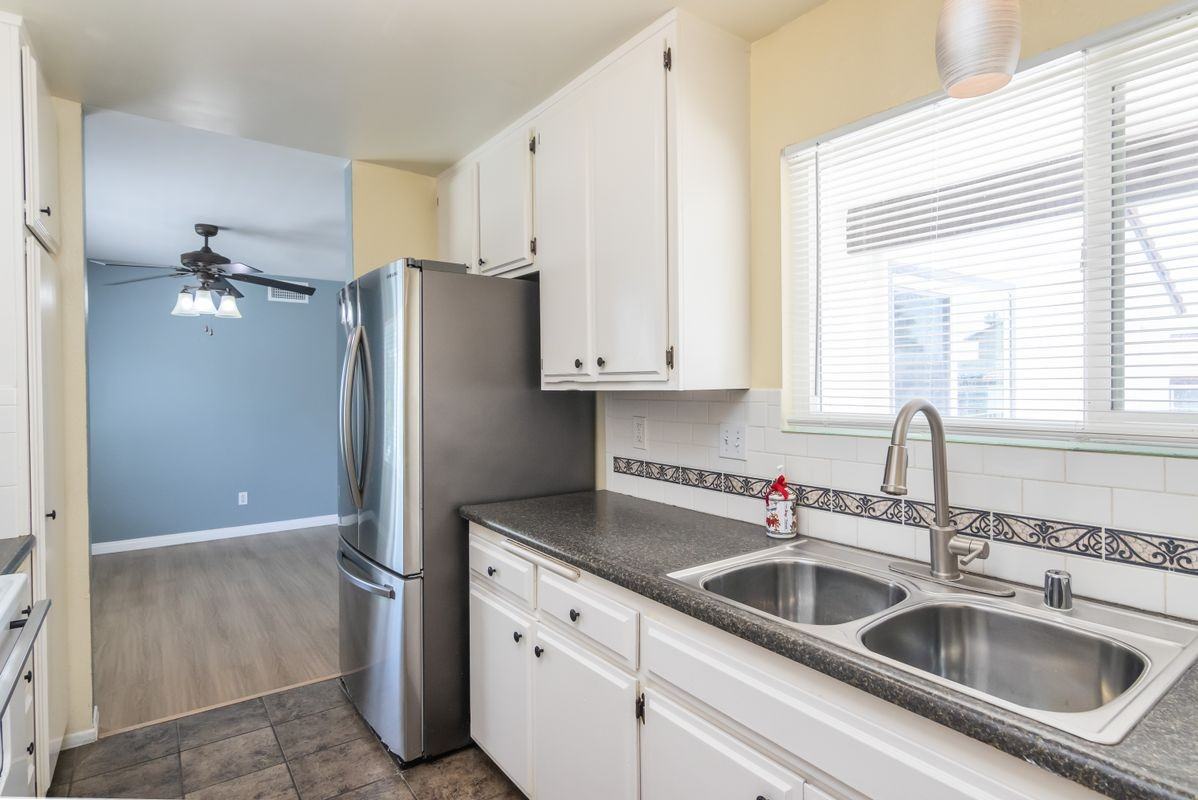 868 Cinnamon Ln - Photo 5 of 16