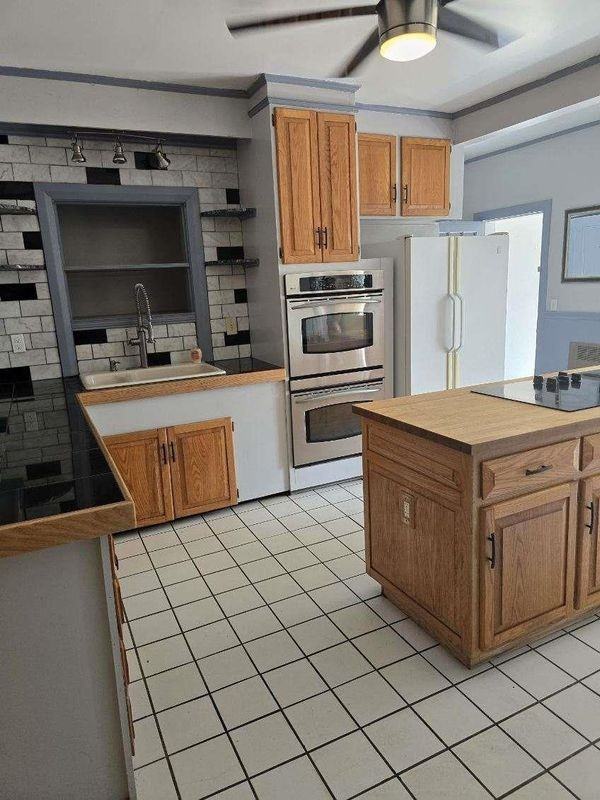 8 Main St - Photo 2 of 12