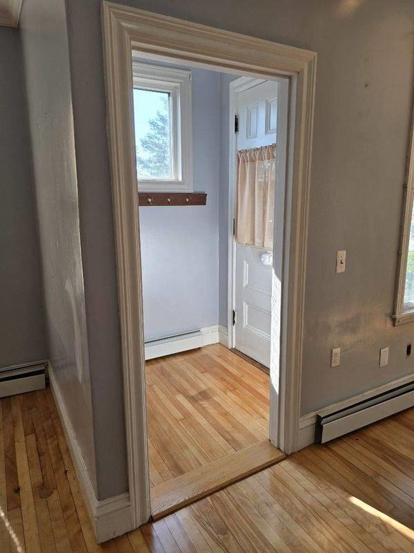 8 Main St - Photo 6 of 12