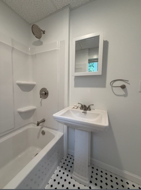 44 Auburn St #2 - Photo 7 of 9