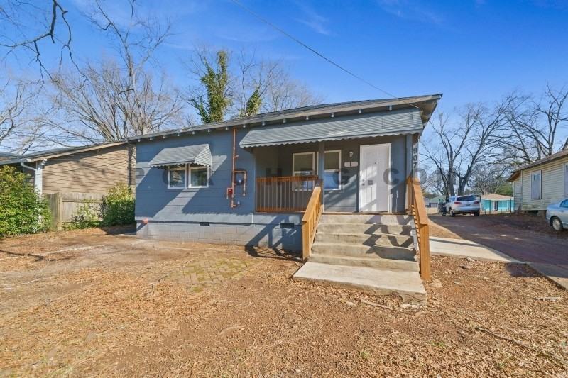 907 Maple Ave. SE #1 - Photo 2 of 16