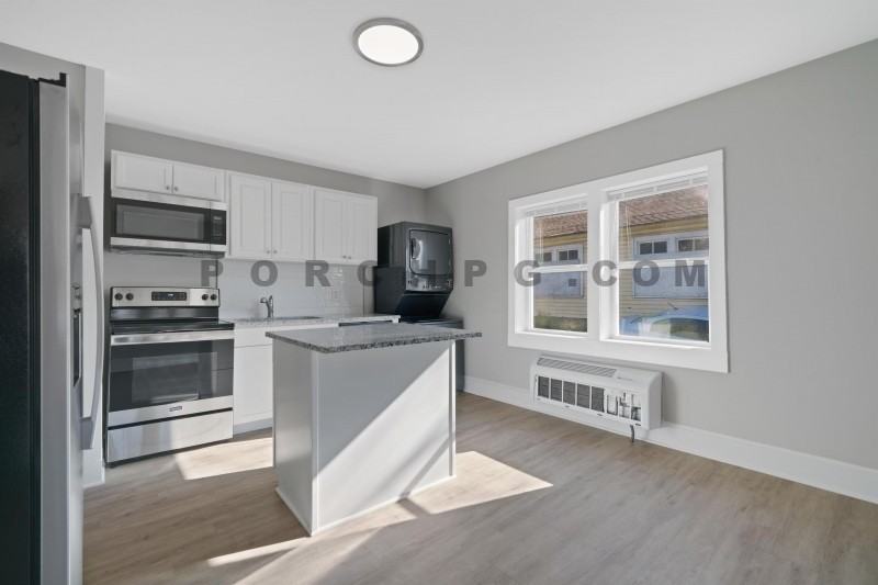 907 Maple Ave. SE #1 - Photo 6 of 16