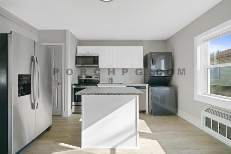 907 Maple Ave. SE #1 - Photo 7 of 16